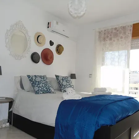 2 Bed - Sleeps 4 - Balcony - Centre * Distrito de Faro