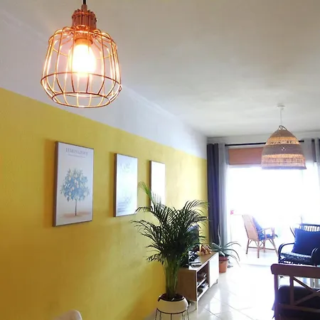2 Bed - Sleeps 4 - Balcony - Centre Lejlighed