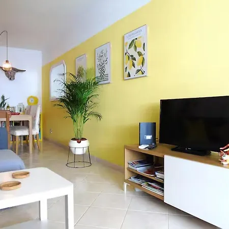 Apartamento 2 Bed - Sleeps 4 - Balcony - Centre *